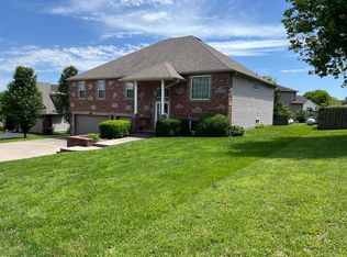 1518 W Stagecoach Court, Nixa, MO 65714
