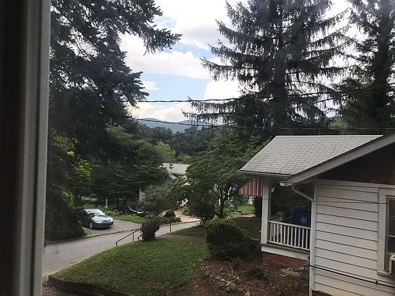 2nd image of 16 Oteen Park Pl