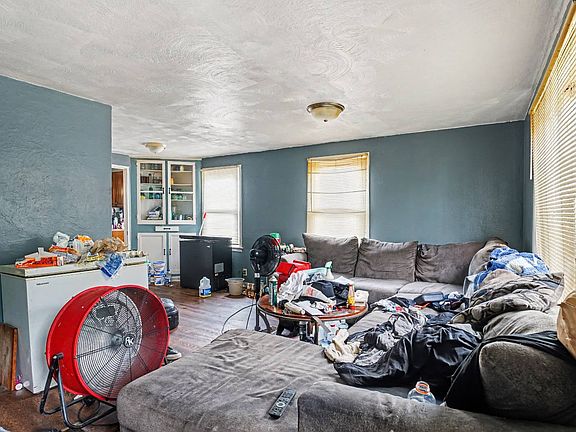 3rd image of 2026 Frances Ave