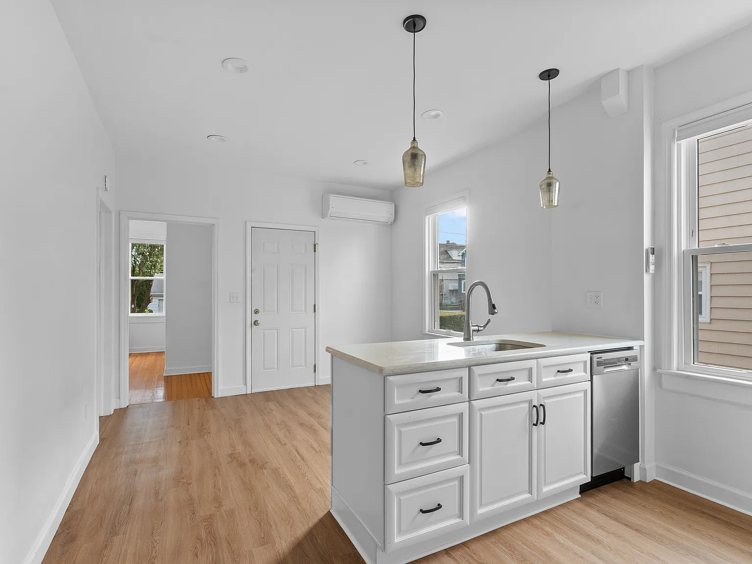 3 bed, $3,300 — Photo 3