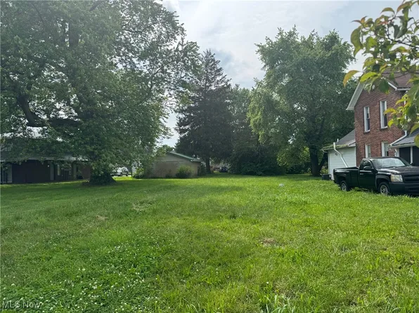 207 Buckingham St, Newark, OH 43055