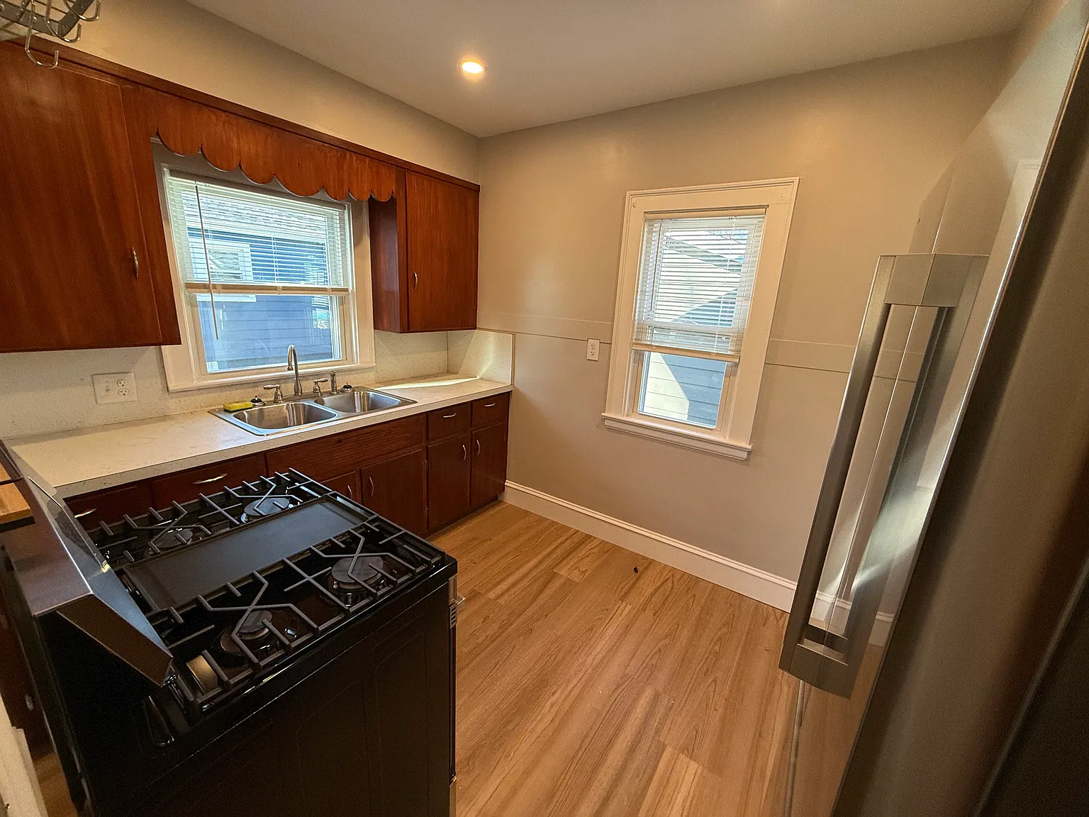 2 bed, 768 sqft, $1,475 — Photo 3