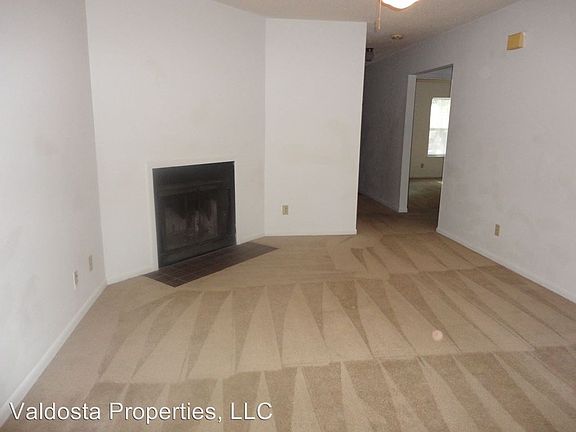 3rd image of 2094 S Sherwood Dr