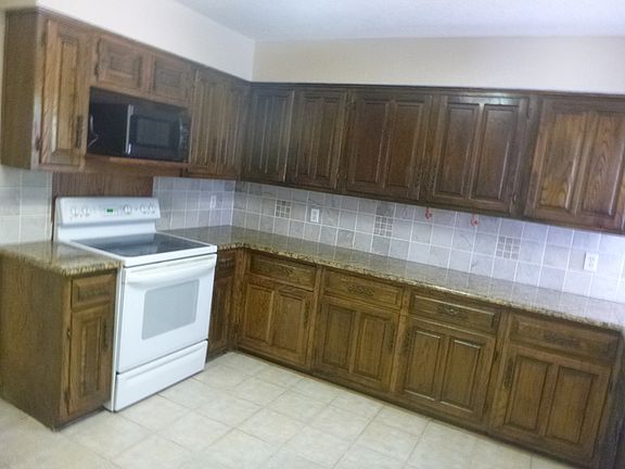 3rd image of 211 N Saint Johns Dr
