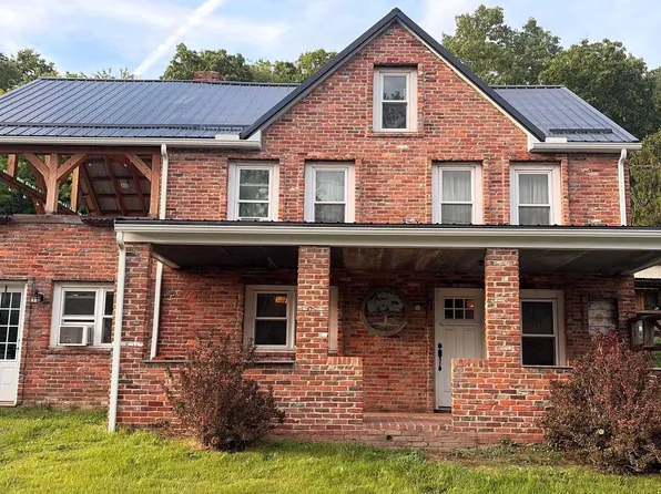 1360 Lincoln Way W, Mc Connellsburg, PA 17233