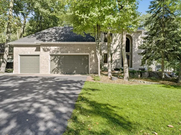 9550 Woodlawn Pl N, Champlin, MN 55316