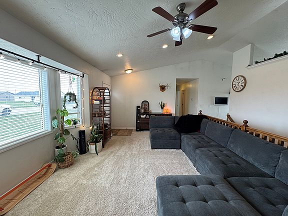 3rd image of 2391 E Hailey Ave