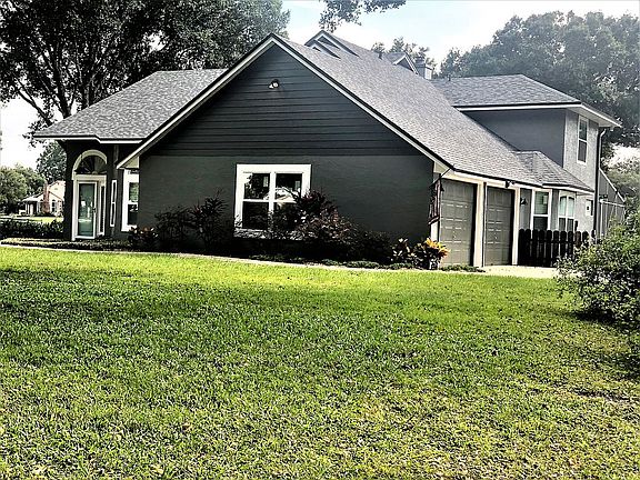 3rd image of 25610 Arundel Way