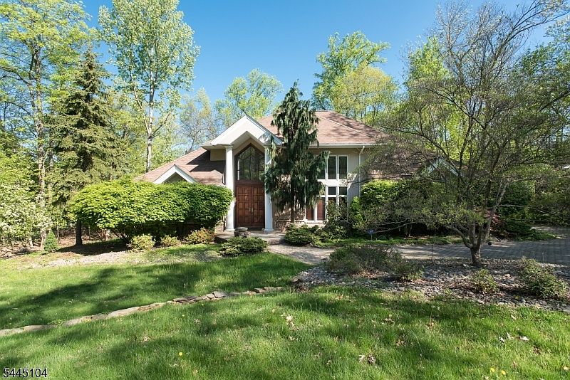 1st image of 203 Rock Road W