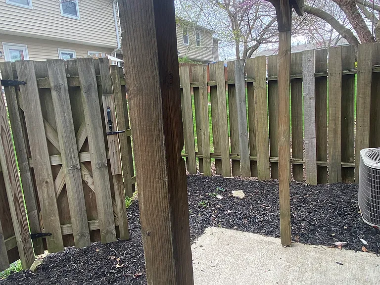 2930 Millbank Row — Photo 24