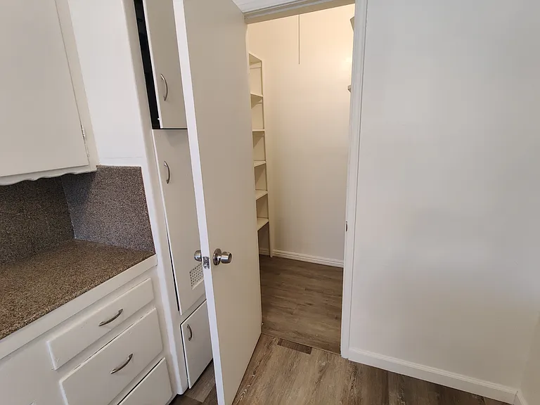 533 N Poplar Ave #533 — Photo 7