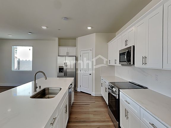 3rd image of 264 Austin Bellerose Pl