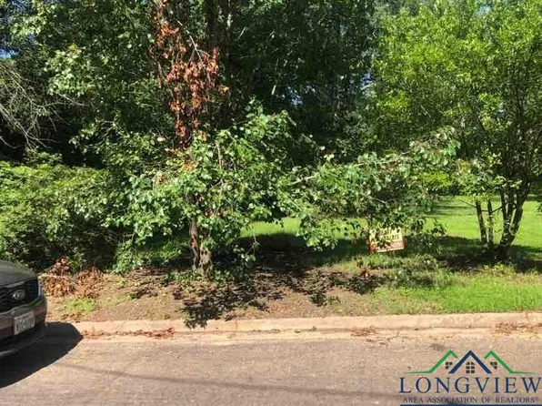 129 Sidney St, Longview, TX 75602