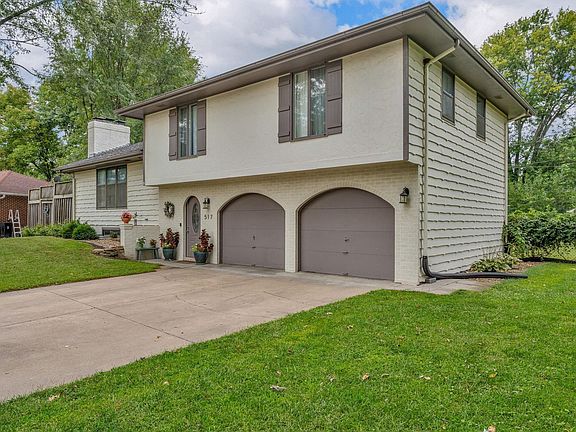 3rd image of 517 S Mariner Dr