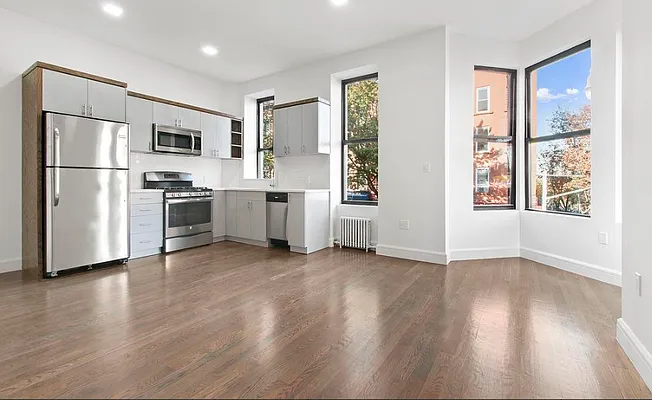 Rented by Parkway CRG Ltd. | media 10