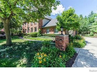 1008 Coachford Ct, Northville, MI