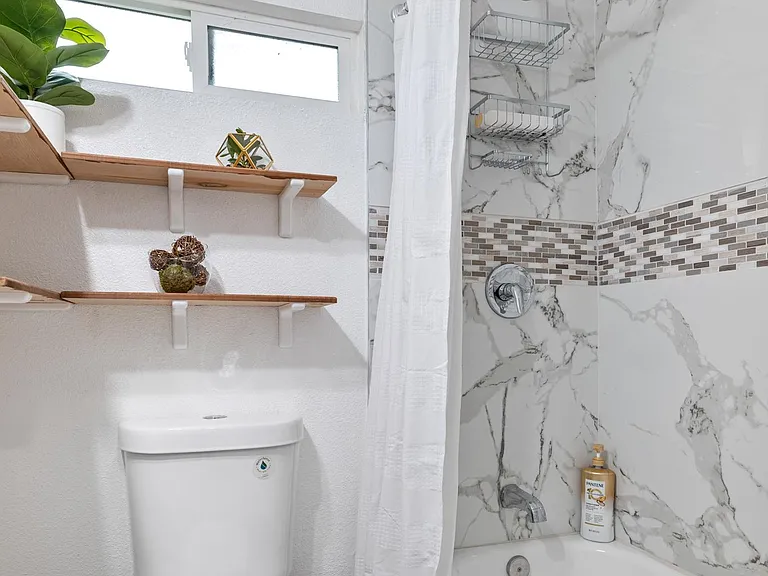 126 Lee St #B — Photo 6