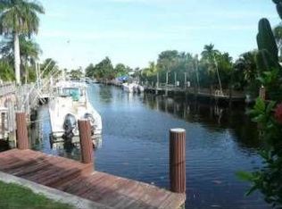 100 SE 12th Ct, Pompano Beach, FL 33060