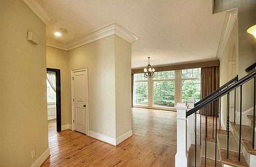 3rd image of 1503 Dartmouth Rd