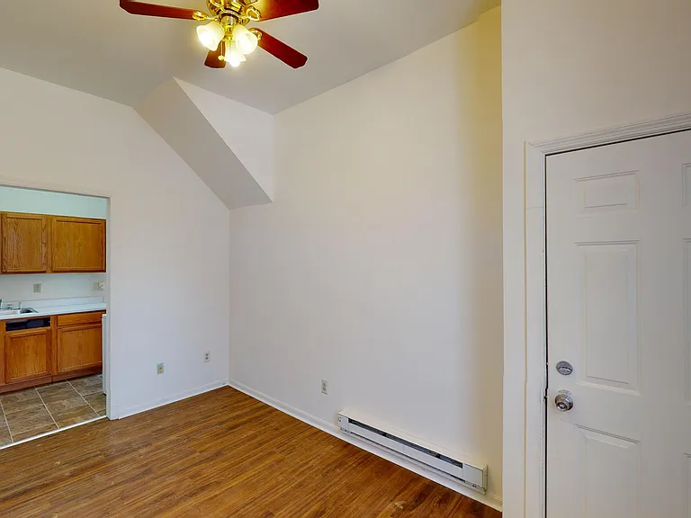 2215 Washington Ave #2 — Photo 9