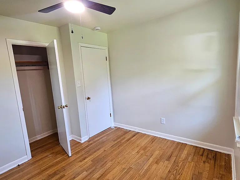 432 Northcrest Dr — Photo 13