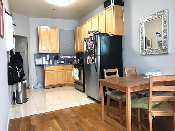 4th image of 81 Underhill Ave APT 2L