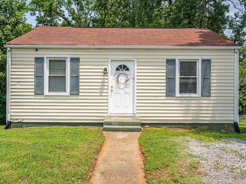 1st image of 825 Old Forest Rd