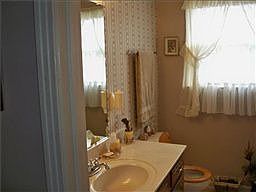 3rd image of 2207 Glory Dr