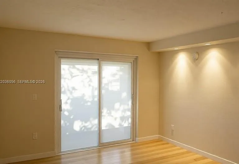 400 Valencia Ave #0 — Photo 12