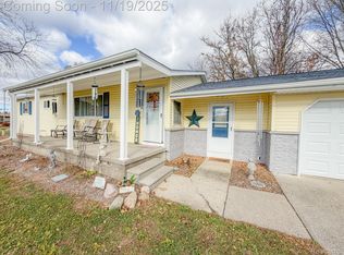 7017 E Coldwater Rd, Davison, MI 48423