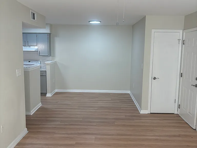 ETown Residential — Photo 5