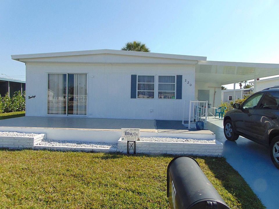 1st image of 220 Periwinkle St