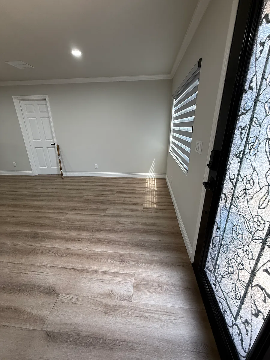 Entrance of living/dining room - 1125 Stanley Ave