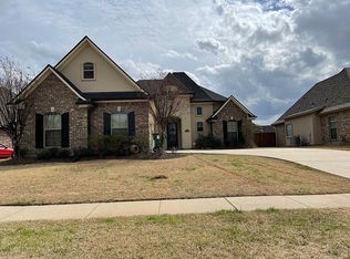 797 Hackberry Dr, Bossier City, LA 71111