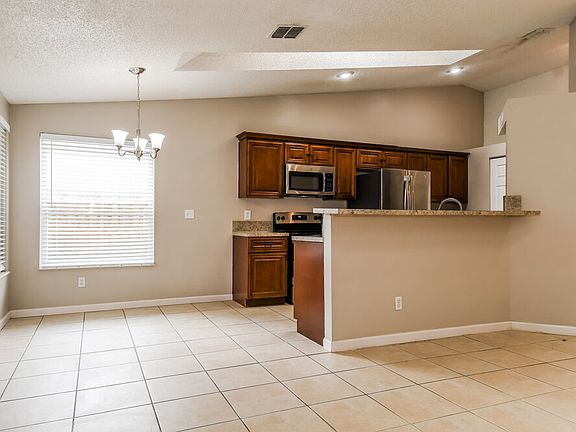 5th image of 12318 Cobblestone Cir