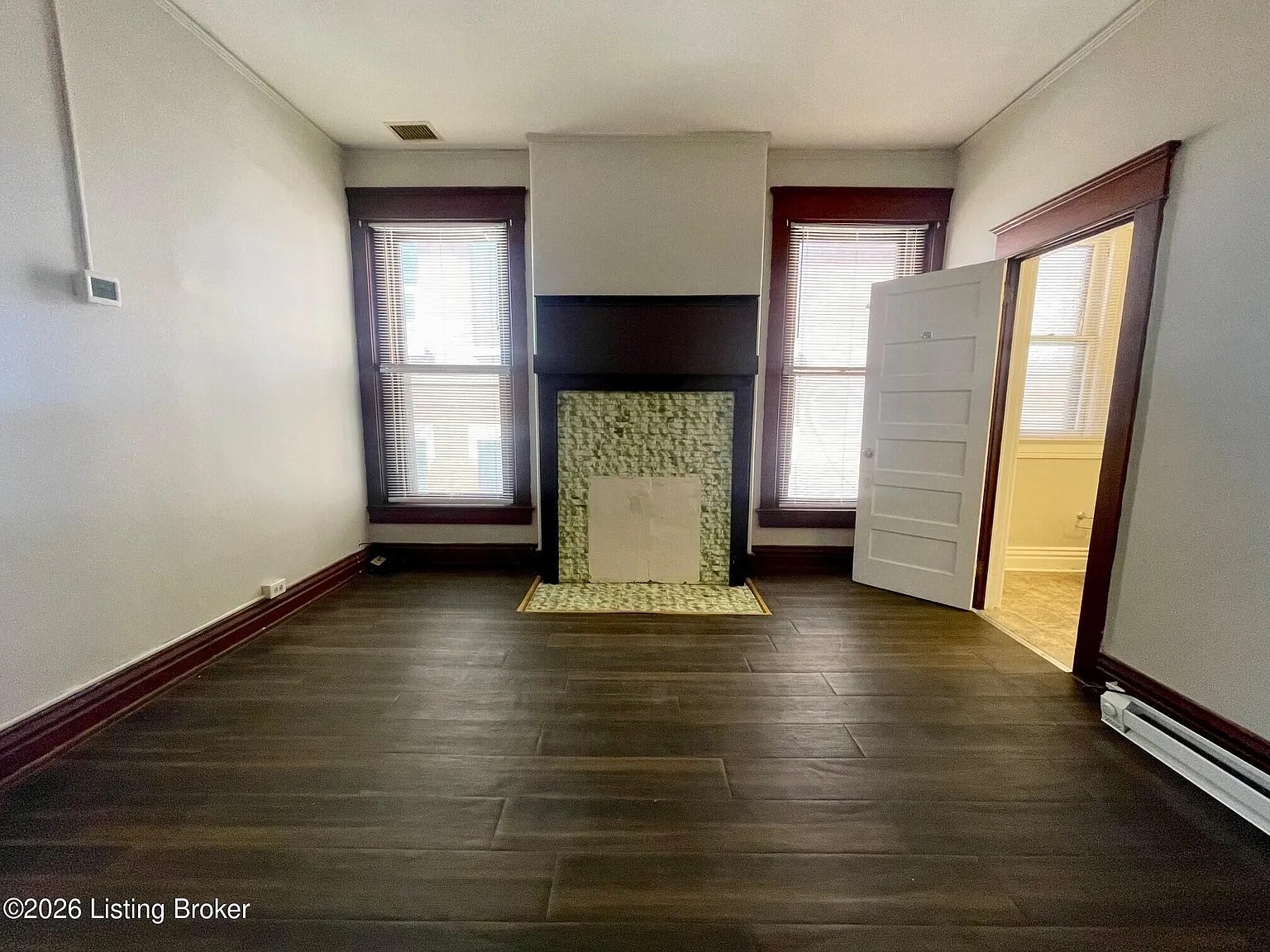 1 bed, 1.0 bath, $925 — Photo 3