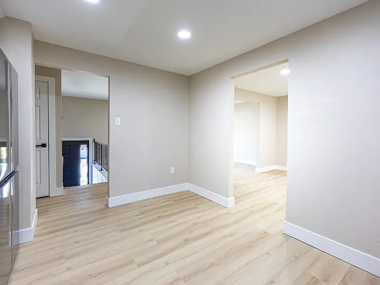 476 Fielding Dr — Photo 6