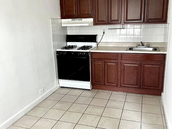 5th image of 3218 Tyson Ave #1F