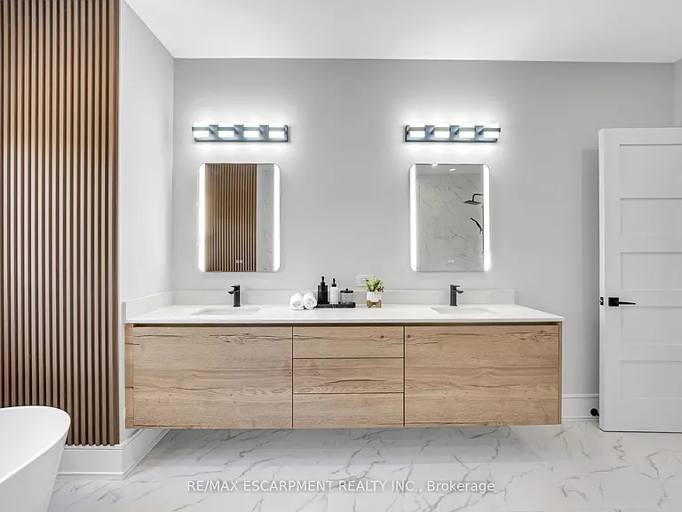 221 Morden Rd E — Photo 30