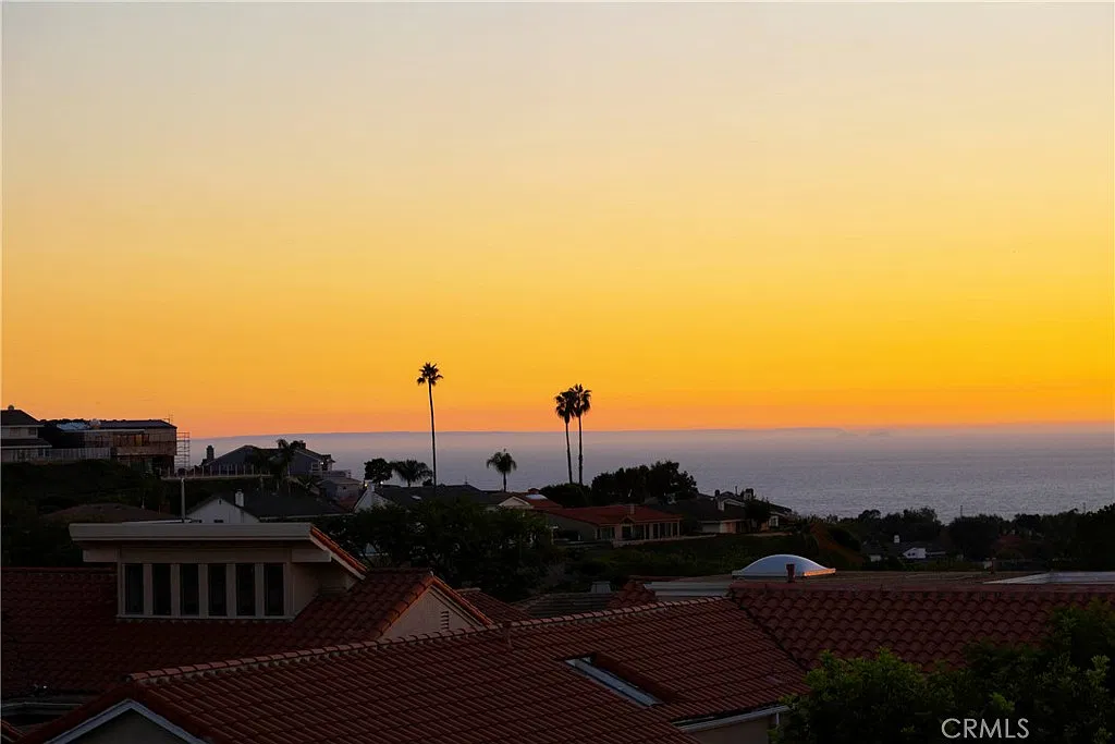 5 bed, 5.0 bath, 3820 sqft, $15,000 — Photo 4