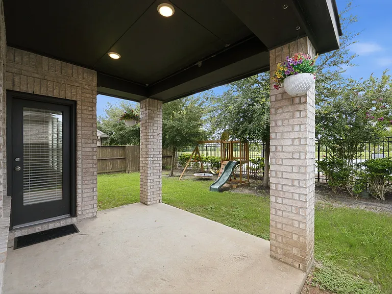 10602 Wagner St — Photo 34