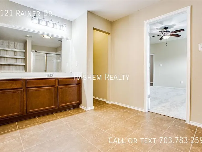 1121 Rainer Dr — Photo 10