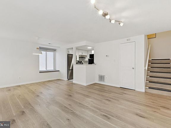 5th image of 18600 Nathans Pl