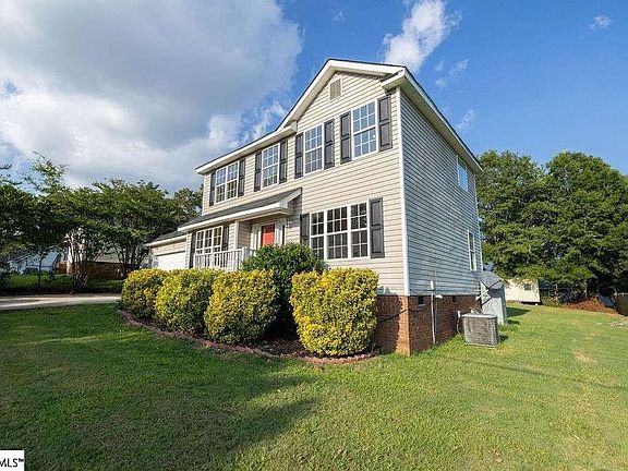 3rd image of 309 Pine Dr