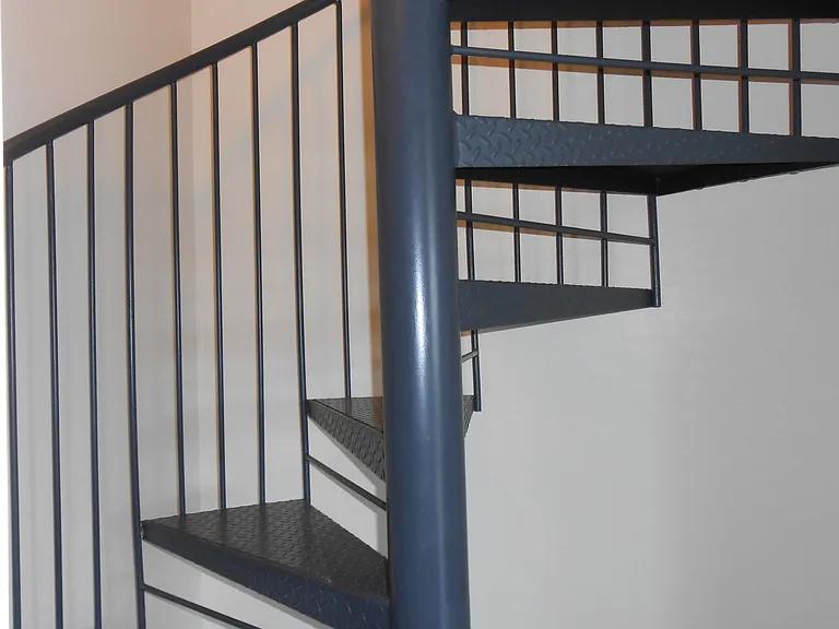 2670 Voyager-spiral stairs to master