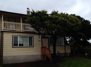 1810 NW Harbor Ave, Lincoln City, OR 97367
