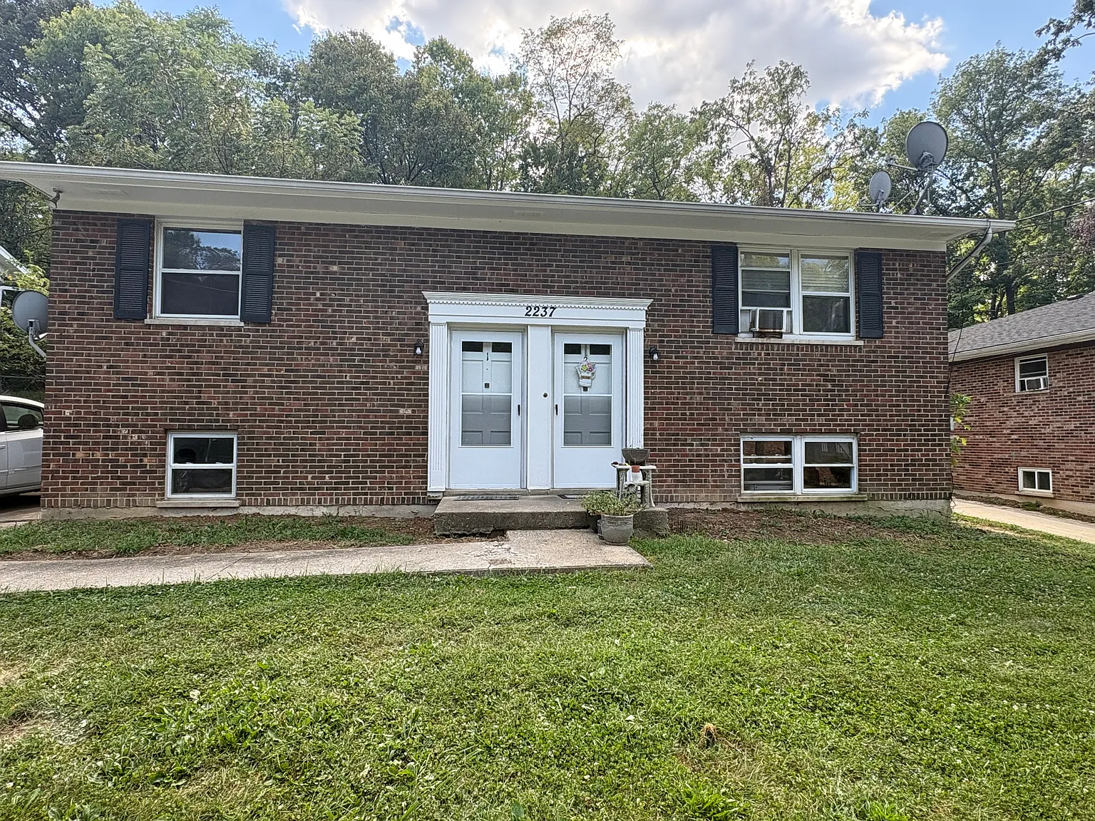 2 bed, 850 sqft, $1,250 — Photo 1