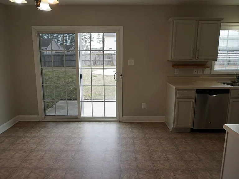 407 Sundown Ct — Photo 21