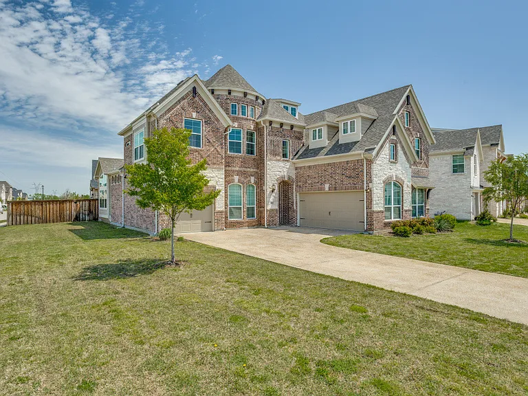 401 Wild Peach Point — Photo 3
