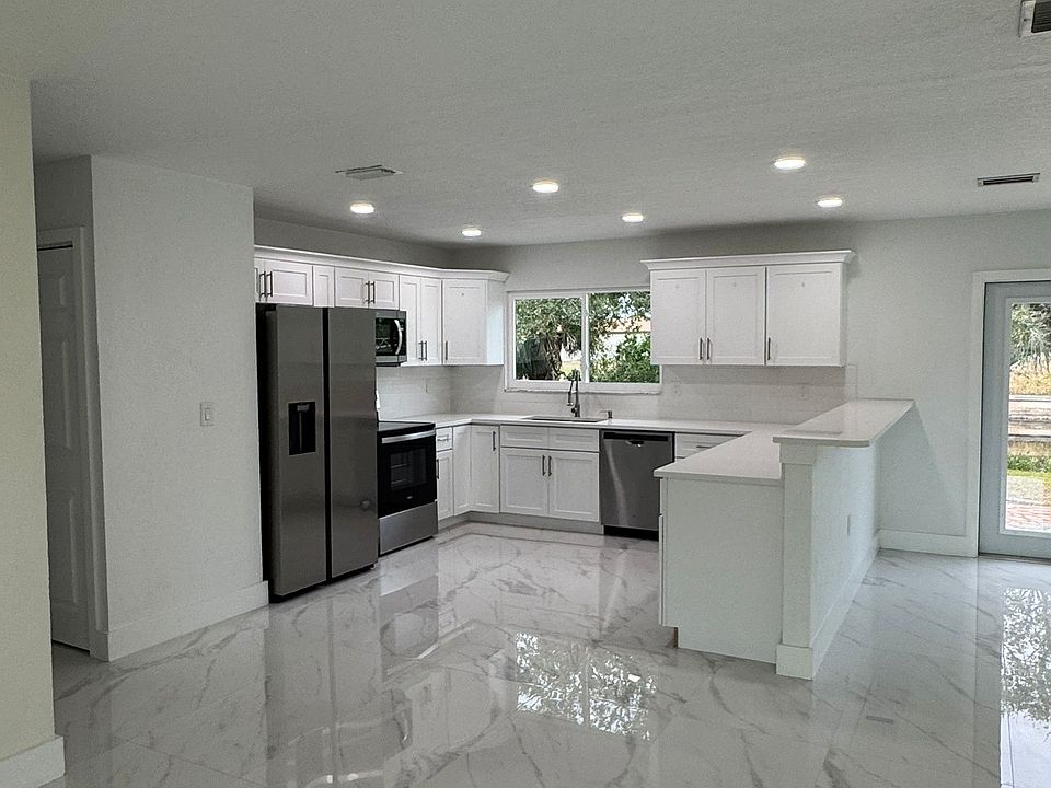 1st image of 18018 Avonsdale Cir